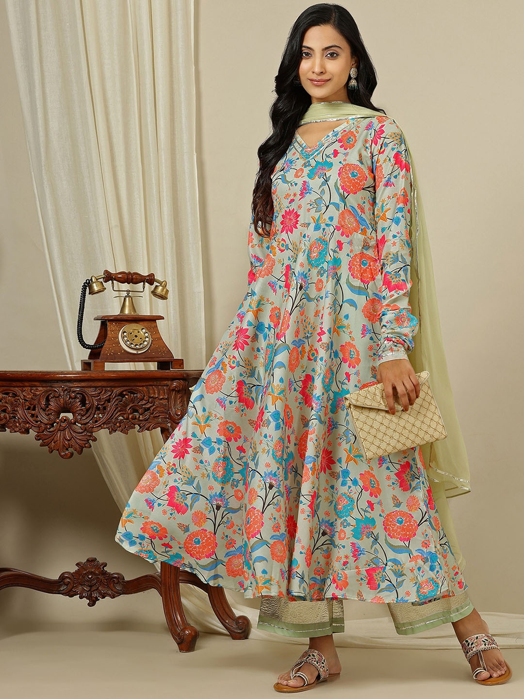 

Inddus Green Floral Printed V-Neck Kurta with Palazzo & Dupatta