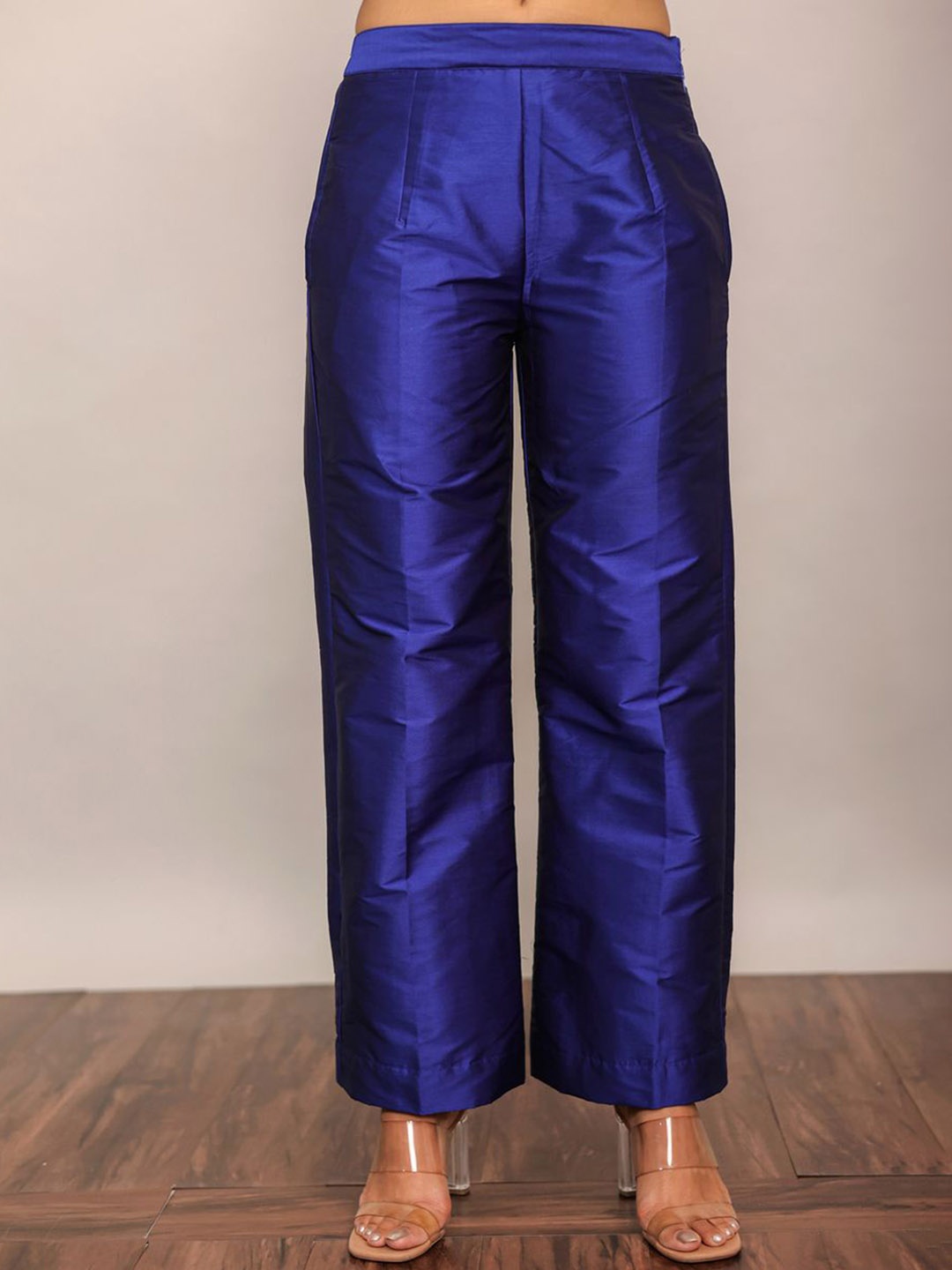 

KAORI BY SHREYA AGARWAL Women Relaxed Straight Leg Straight Fit Easy Wash Trousers, Blue
