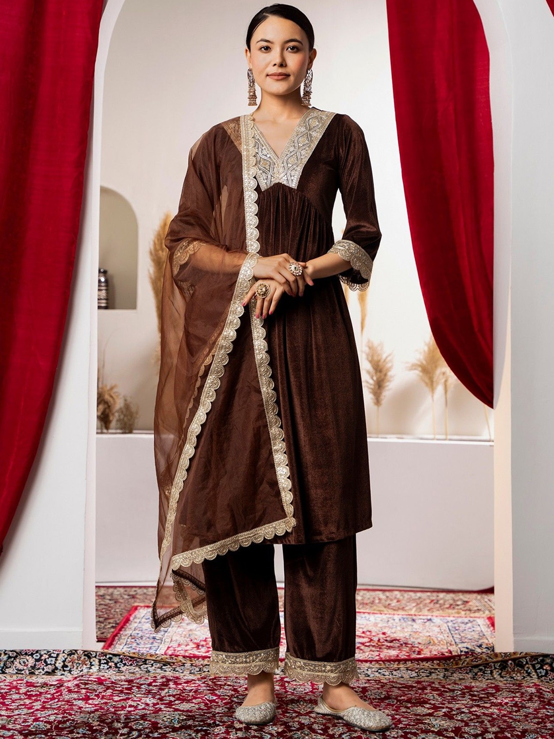 

AASK Floral Embroidered Velvet Straight Kurta With Trousers & Dupatta, Brown
