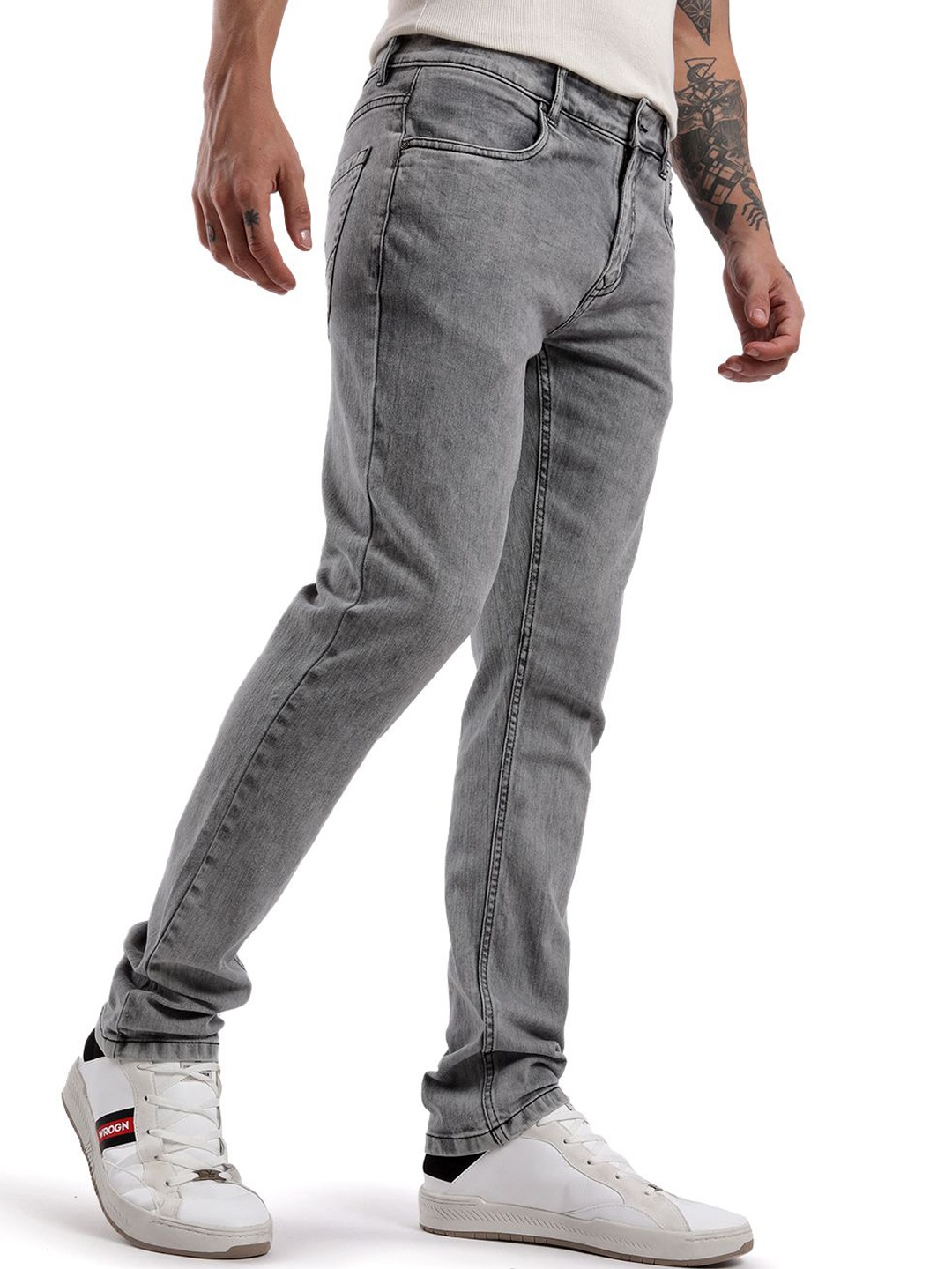 

WROGN Men Slim Fit Mildly Distressed Heavy Fade Jeans, Grey