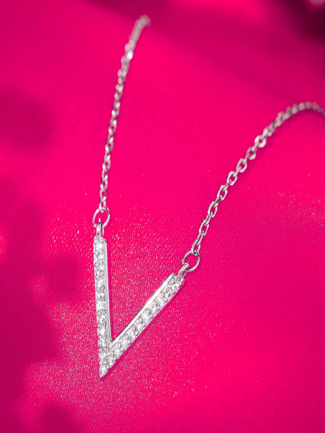 

DEESSA 925 Sterling Silver Rhodium-Plated Stones Studded Chain