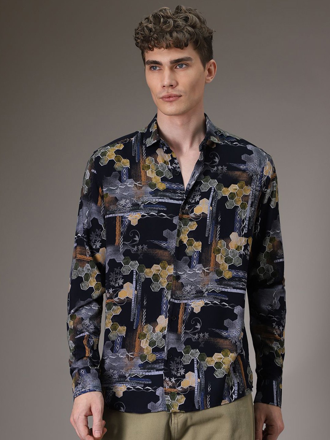 

Banana Club Men Classic Opaque Printed Casual Shirt, Navy blue