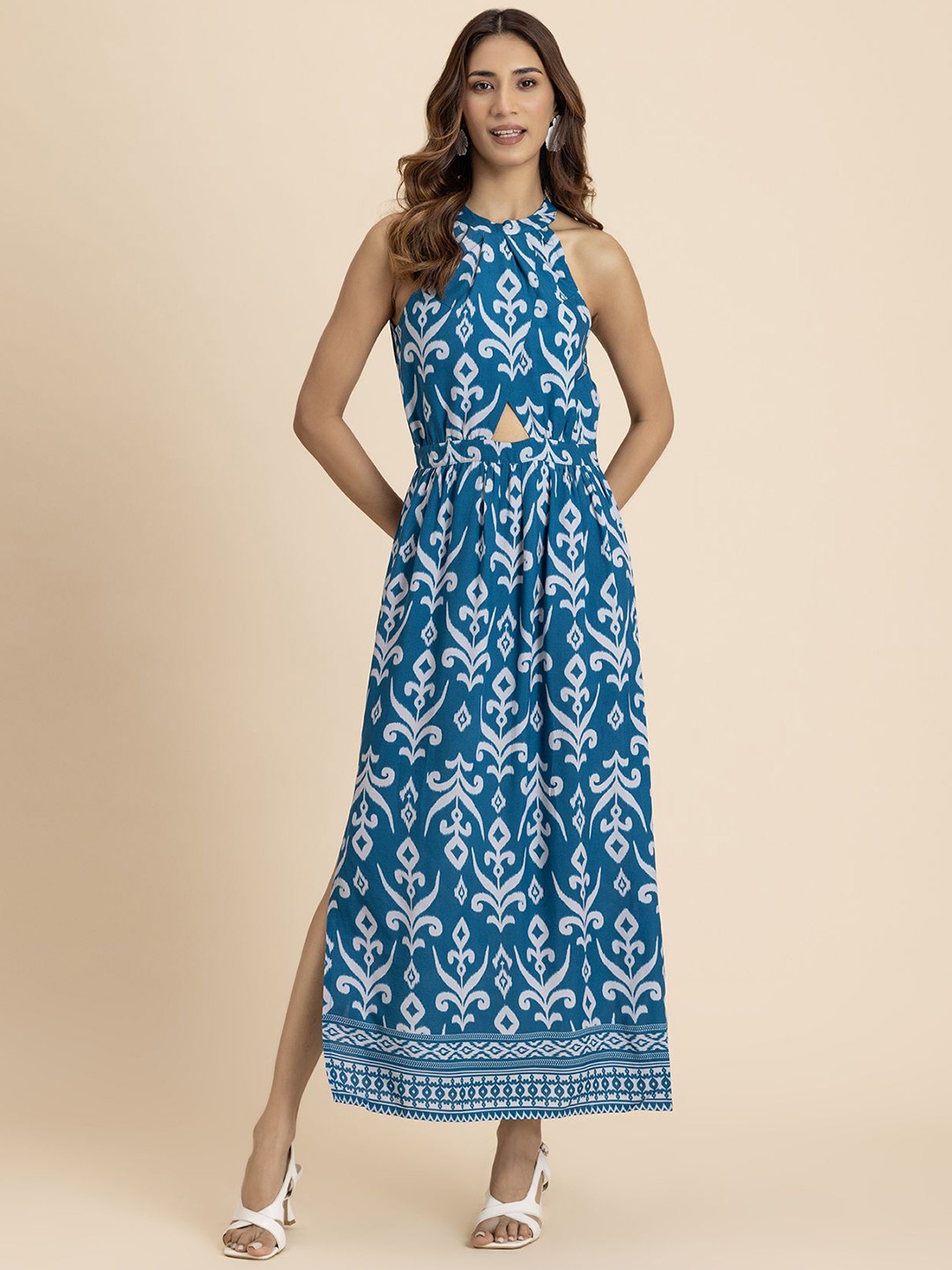 

Moomaya Women Ethnic Motifs Printed Halter Neck A-Line Midi Dress, Blue