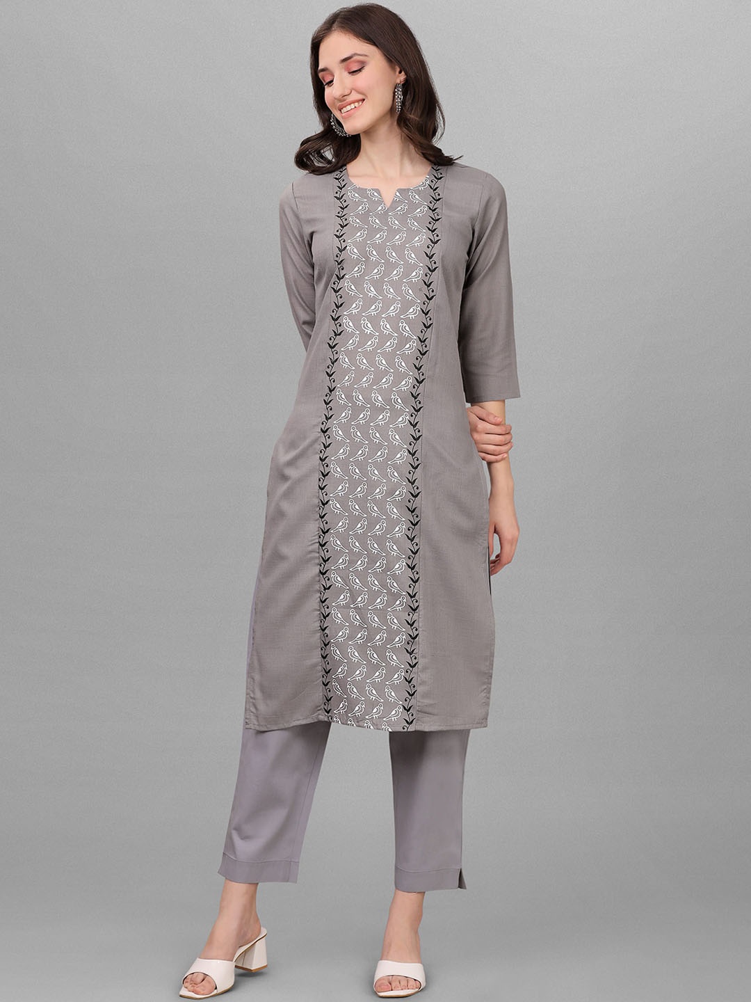 

Modestouze Attires Floral Printed Cotton Straight Kurta, Grey
