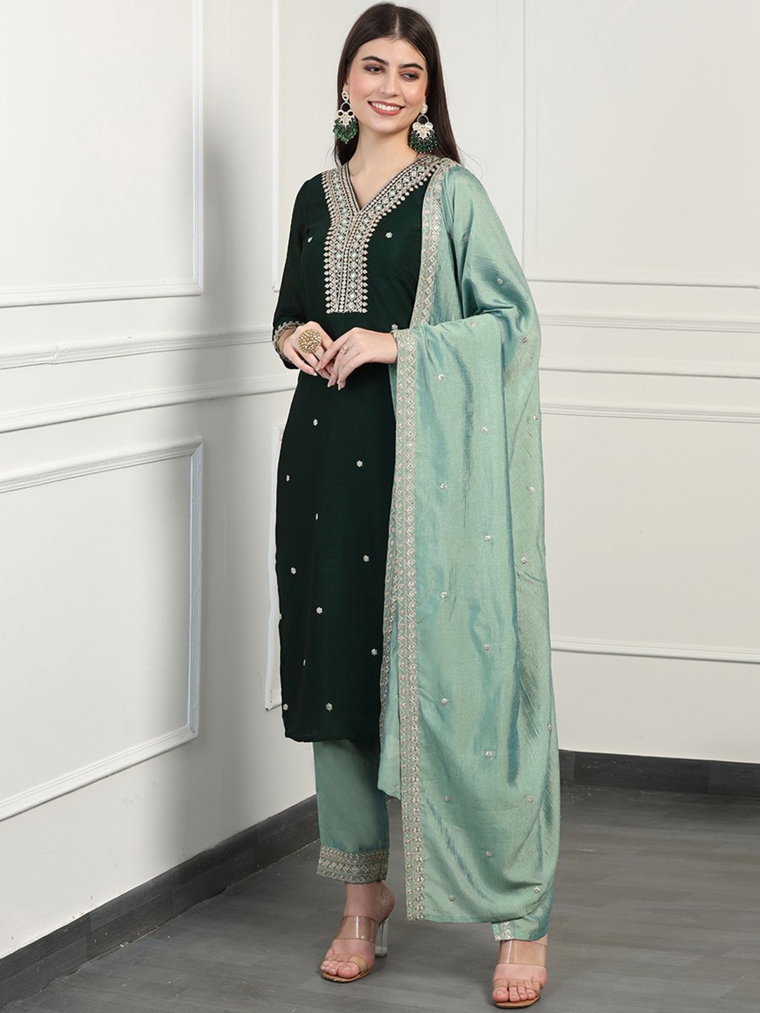 

BAESD Ethnic Motifs Embroidered V-Neck Straight Kurta with Trousers & Dupatta, Green