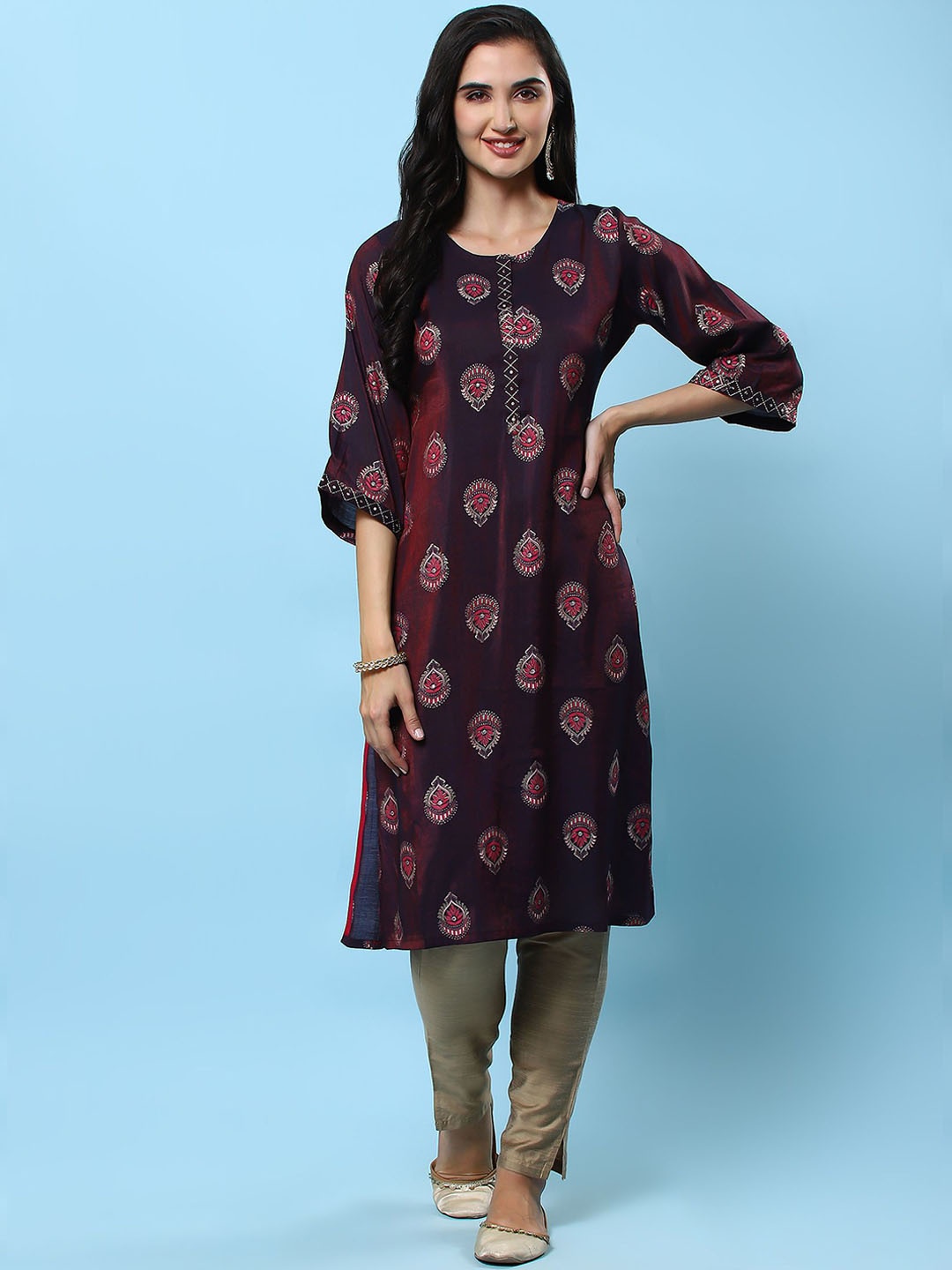 

Shree Geometric Printed Round Neck Straight Kurta, Purple