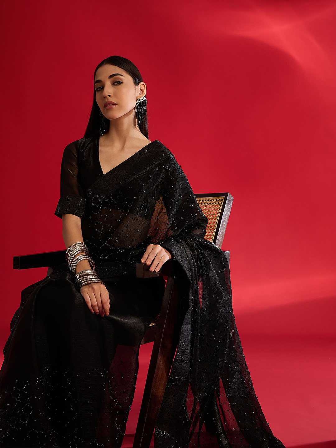

Sangria Embellished Saree With Matching Blouse, Black