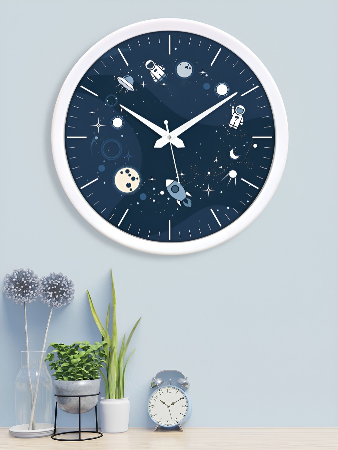 

RANDOM Printed Round Shaped Sweep Silent Movement Contemporary Wall Clock, White