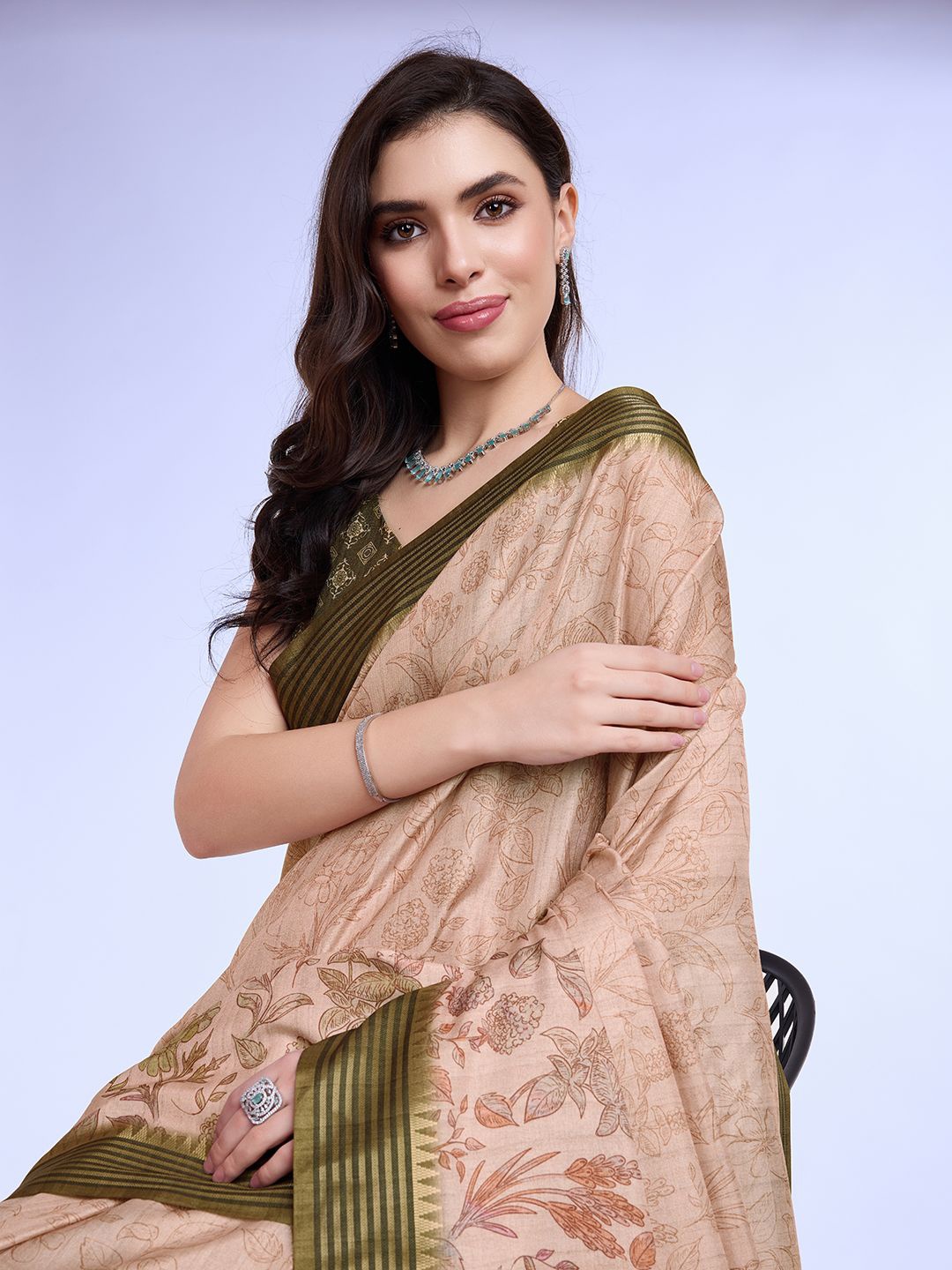 

all about you Women Floral Printed Ajrakh Printed Saree, Peach