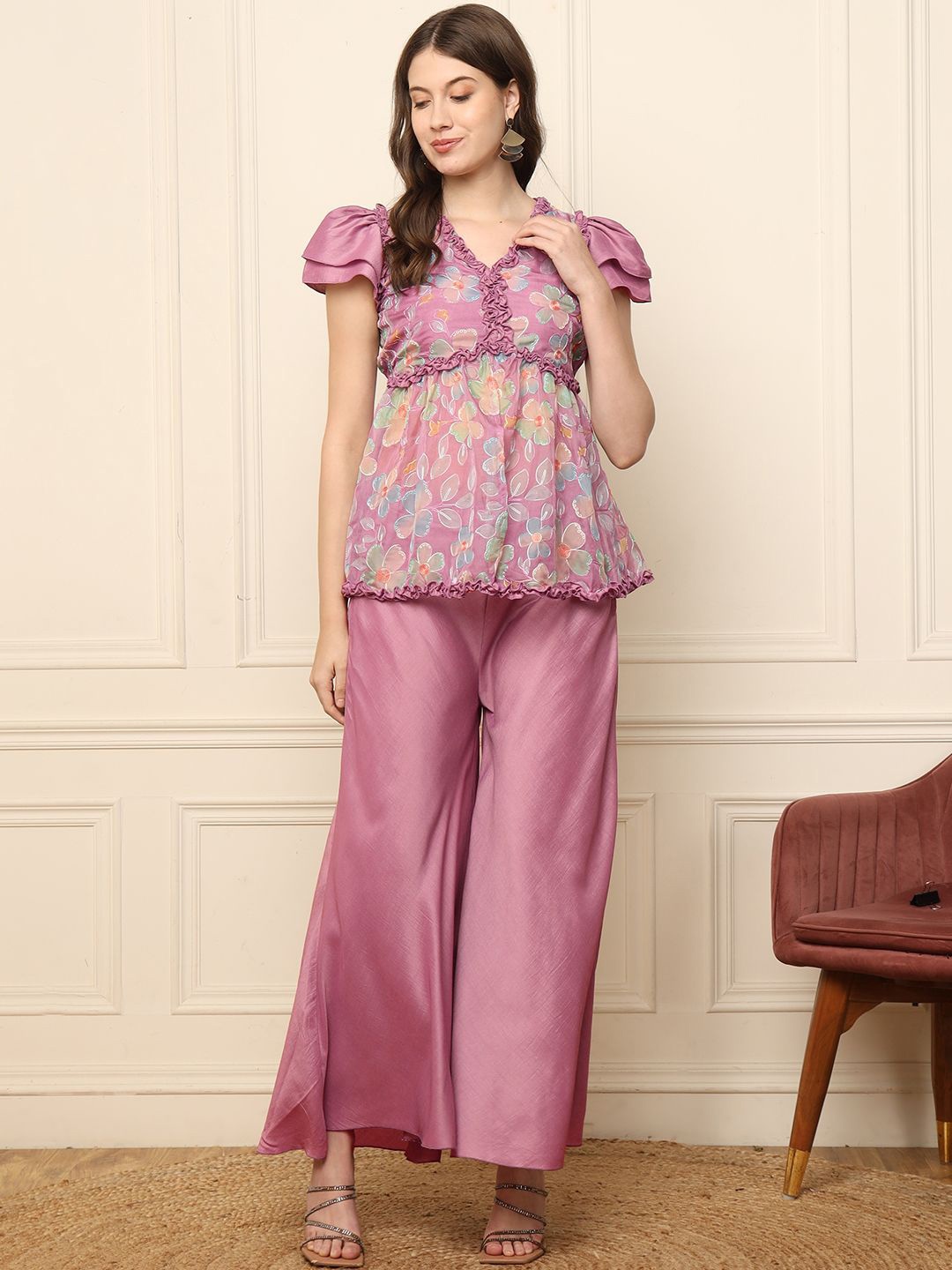 

DEEBACO Floral Printed With Embroidered Detail Top With Trouser, Lavender