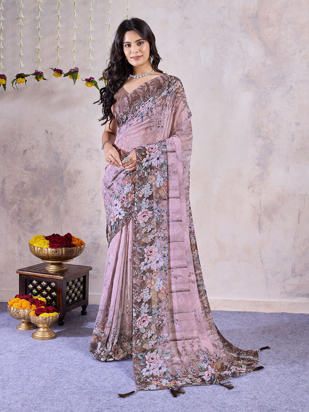 

Mitera Floral Printed Saree With Printed Border, Pink