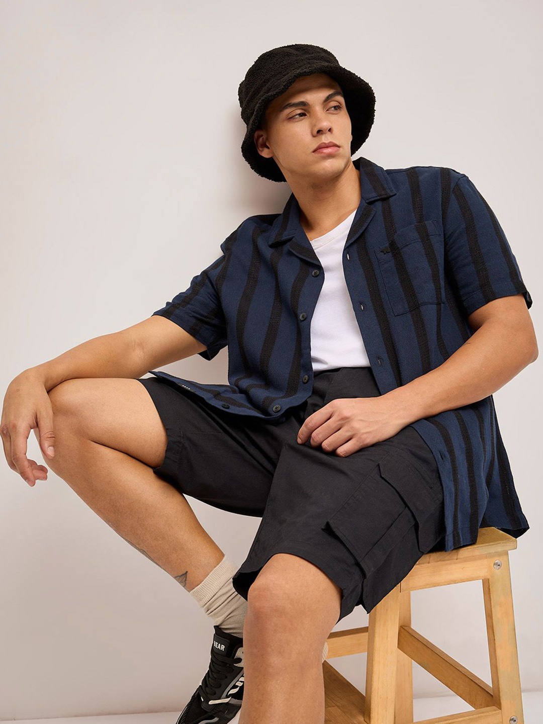 

THE BEAR HOUSE Men Multi Stripes Opaque Casual Shirt, Navy blue