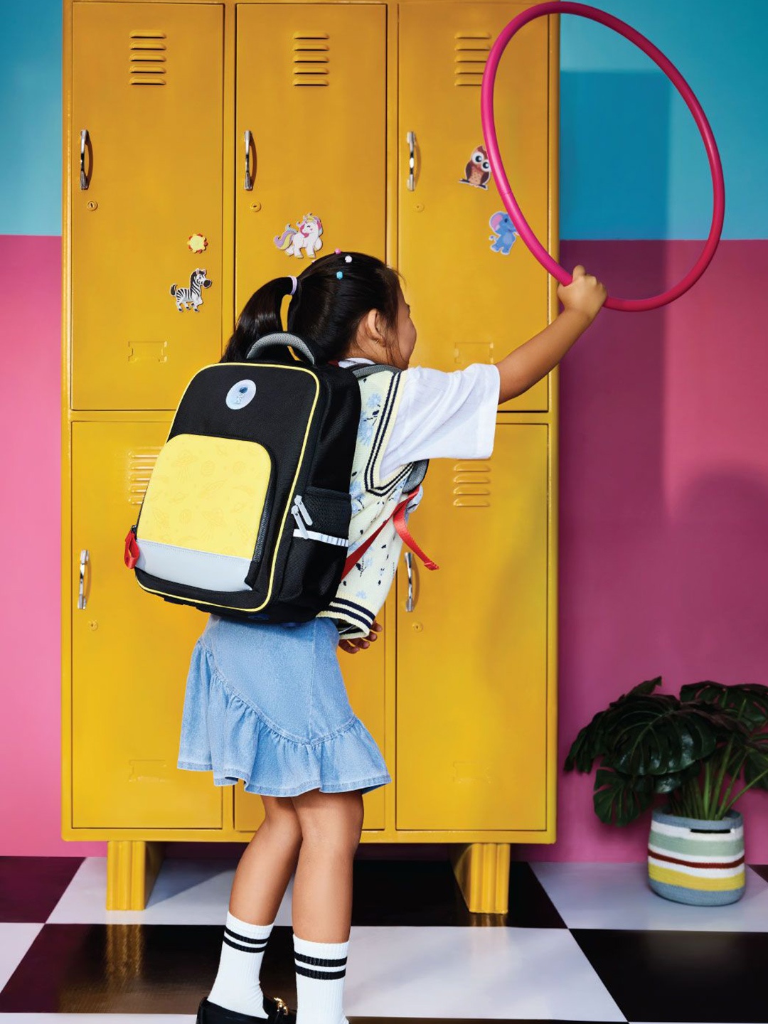 

MOKOBARA Unisex Kids Colourblocked Contrast Detail Backpack with Reflective Strip, Black