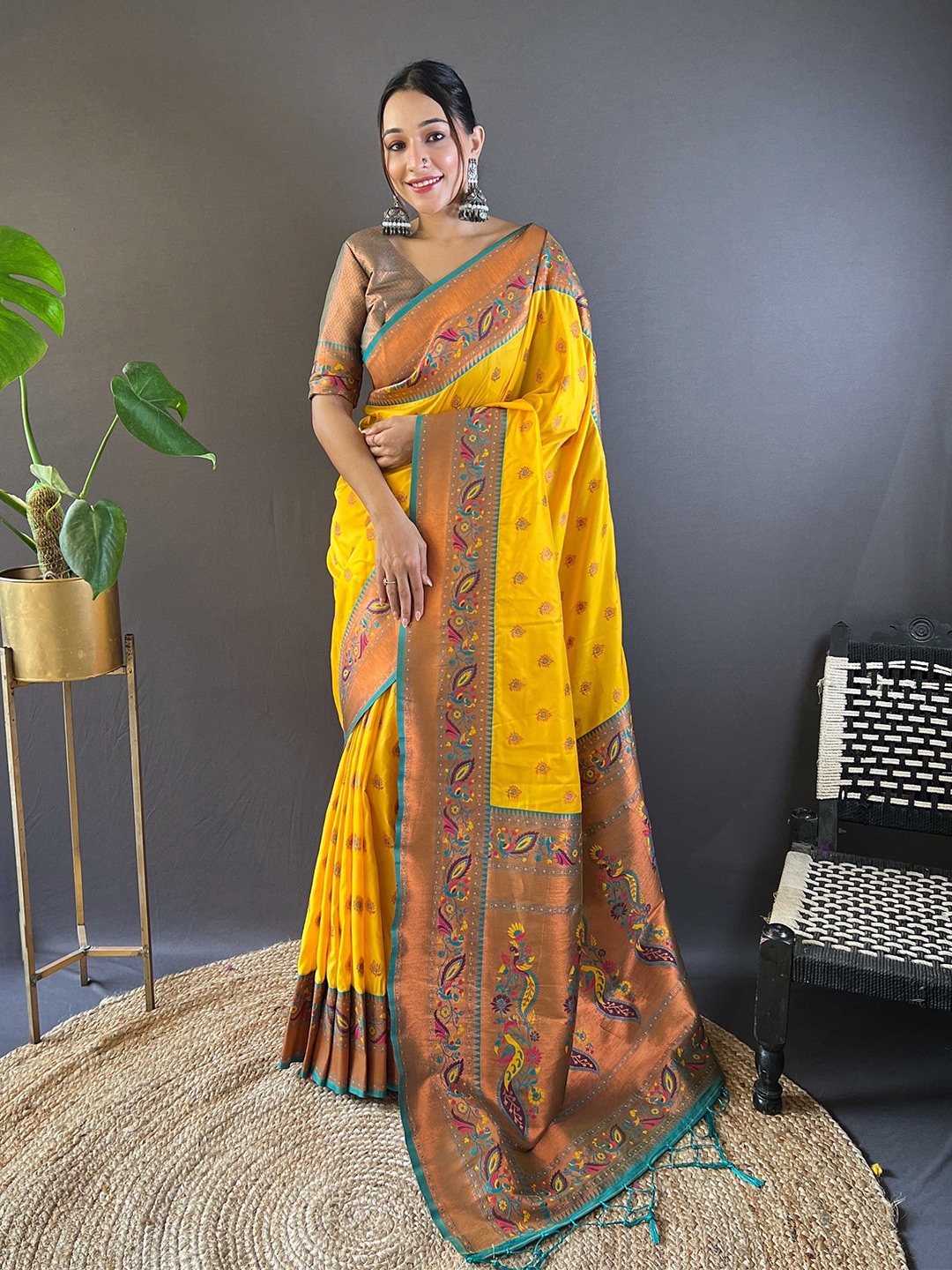 

Mitera Woven Design Zari Silk Blend Paithani Saree, Yellow