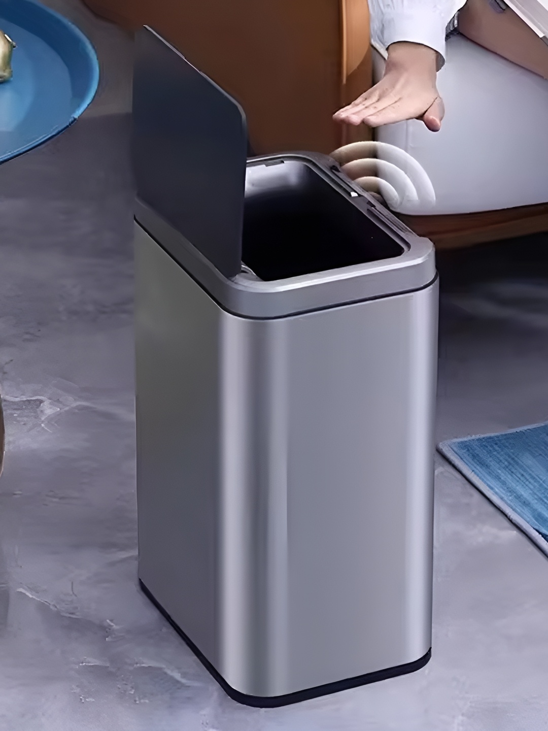 

Savya Home Grey Self-Design Stainless Steel Automatic Smart Sensor Dustbins With Lid - 9 L, Silver