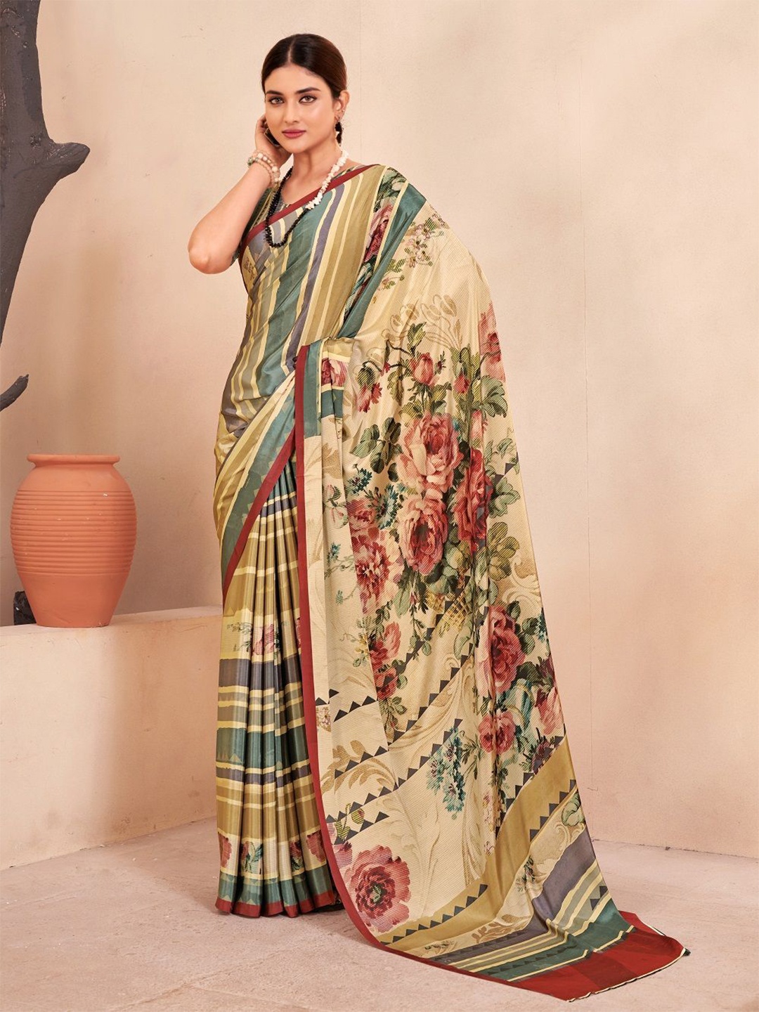 

JIVORA Floral Printed Daily Solid Border Saree, Cream