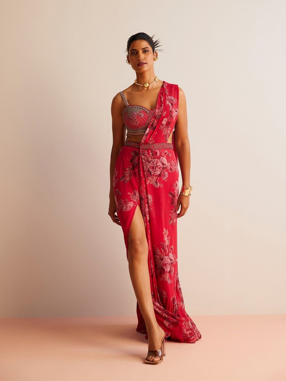 

Kalista Floral Pure Georgette Saree, Red