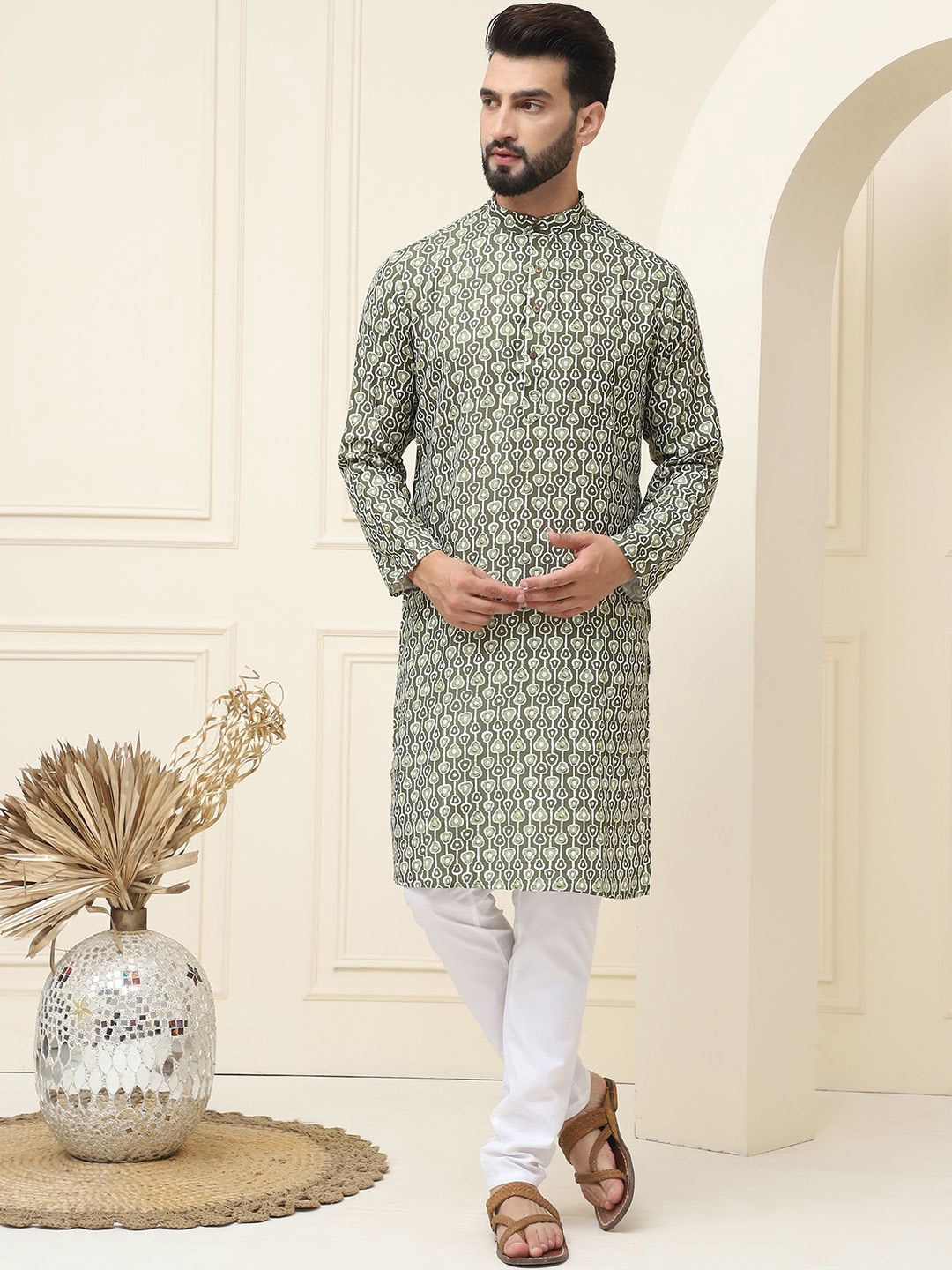 

SOJANYA Geometric Printed Regular Pure Cotton Kurta With Pyjama, Olive