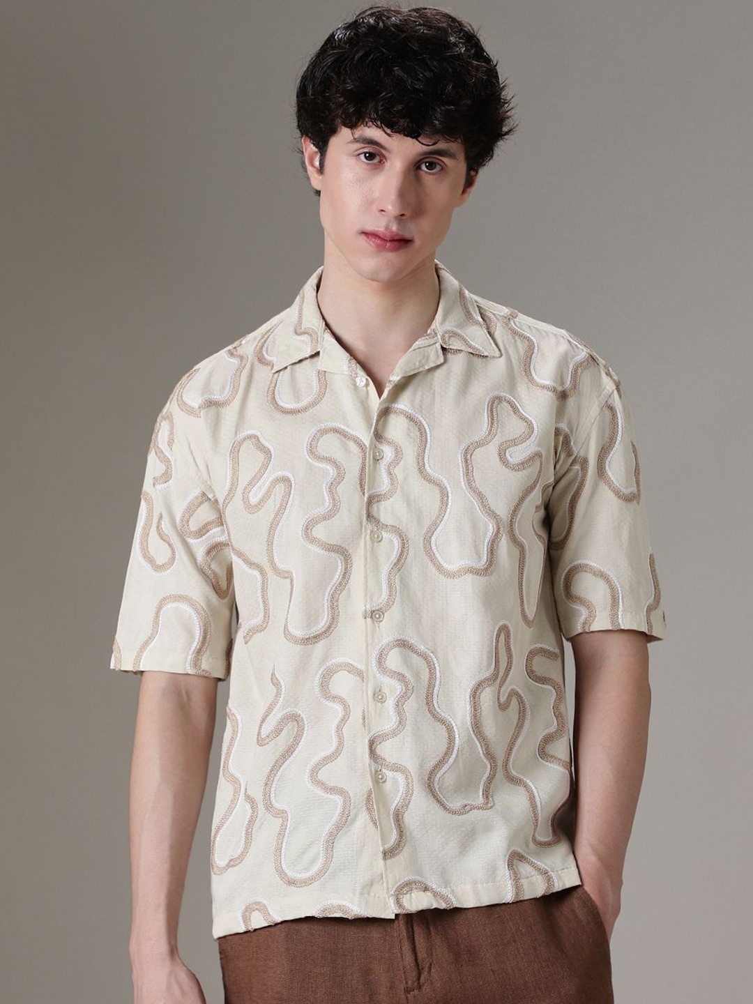 

Banana Club Men Relaxed Boxy Opaque Printed Casual Shirt, Cream