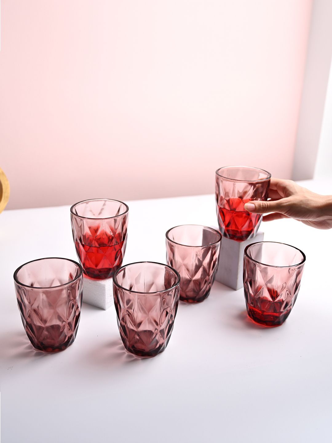 

MARKET99 Red 6 Pieces Textured Cylinder Shape Wine Glasses