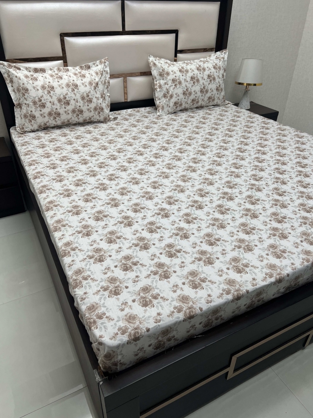 

Pure Decor White & Brown Floral 350 TC King Bedsheet with 2 Pillow Covers