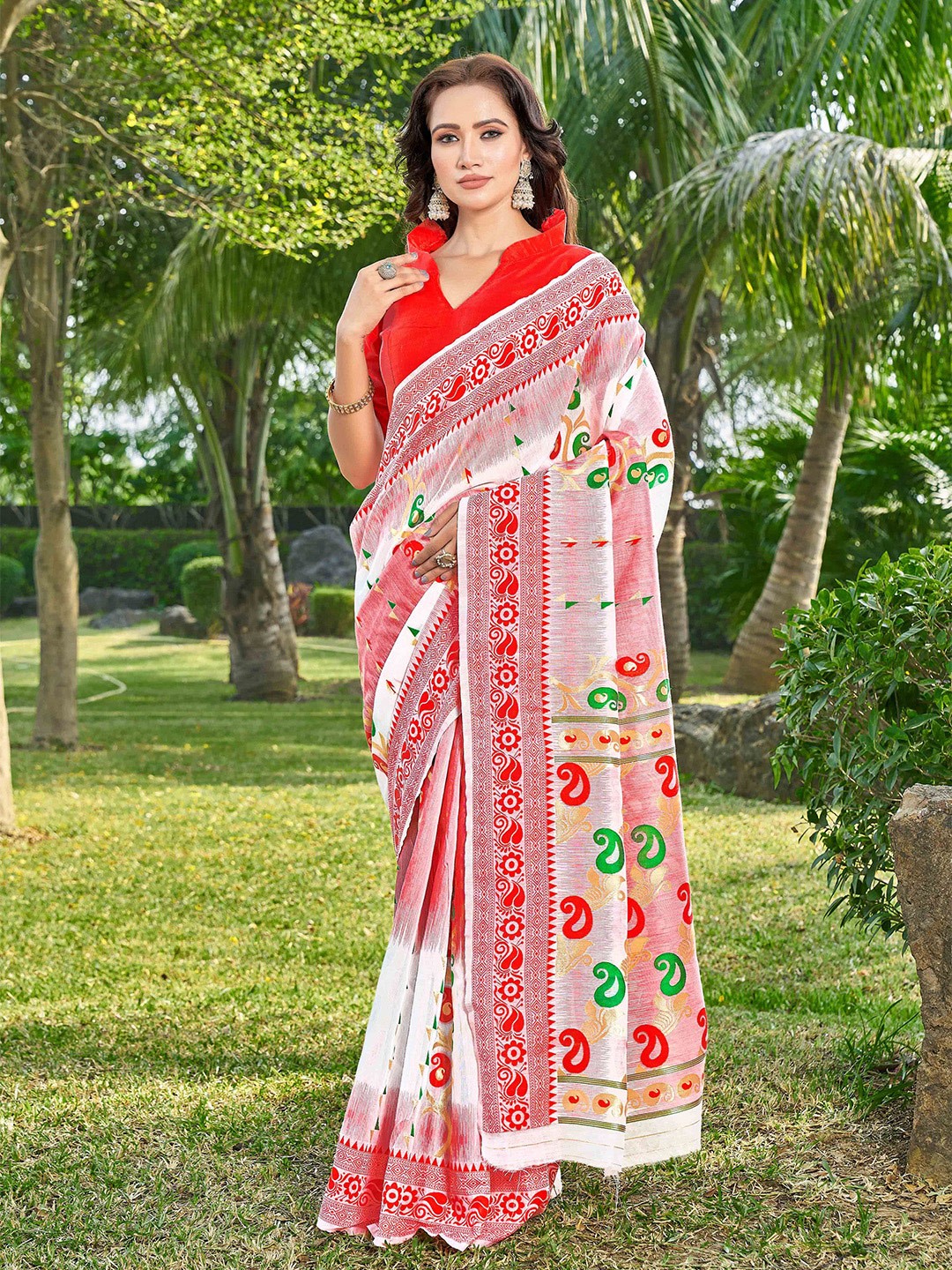 

Krimmple Woven Design Jamdani Saree, White