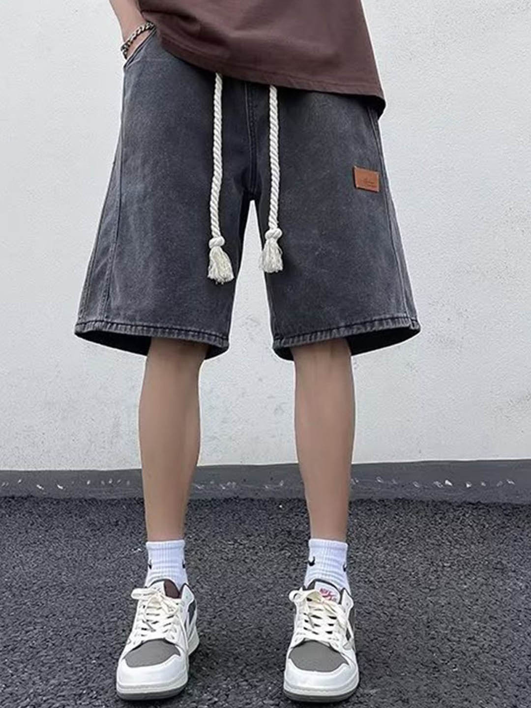 

HERE&NOW Men Solid Mid-Rise Denim Shorts, Black