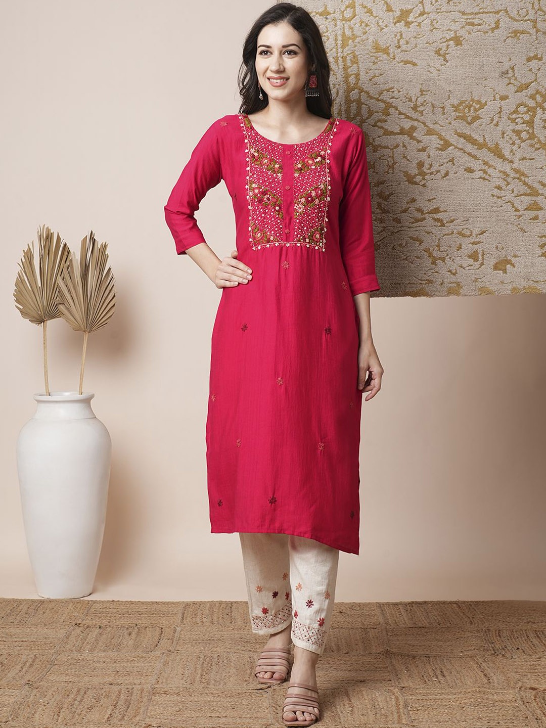 

FASHOR Floral Embroidered Round Neck Sequinned Straight Kurta with Trousers, Pink