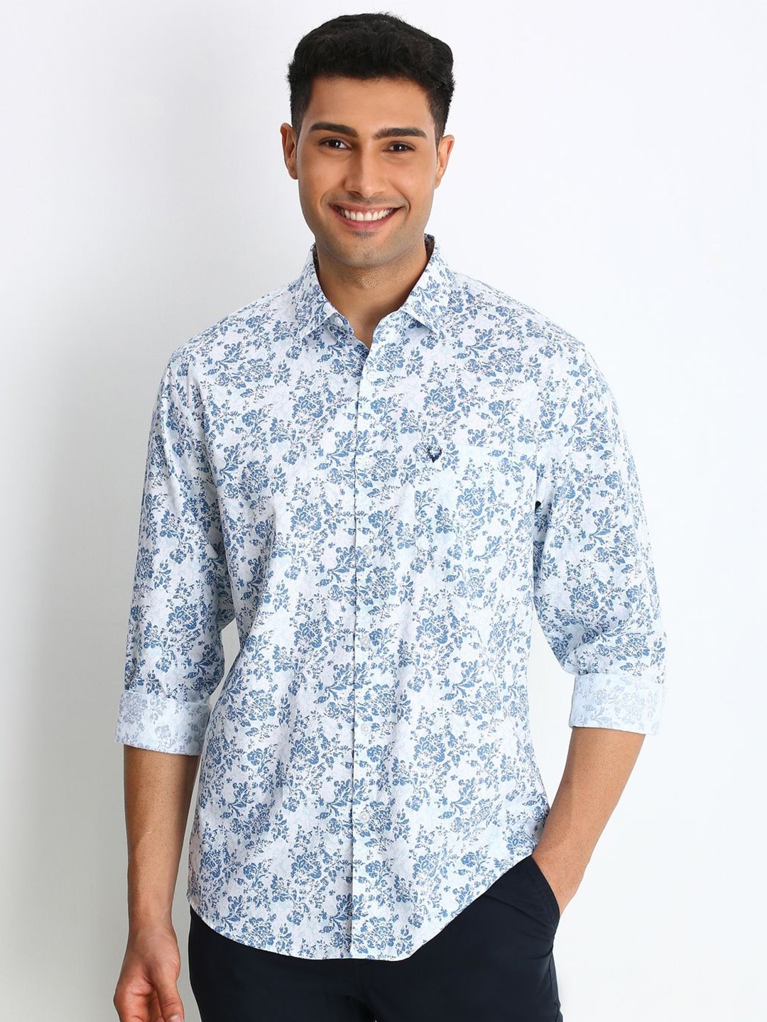 

Allen Solly Men Spread Collar Floral Printed Cotton Slim Fit Casual Shirt, White