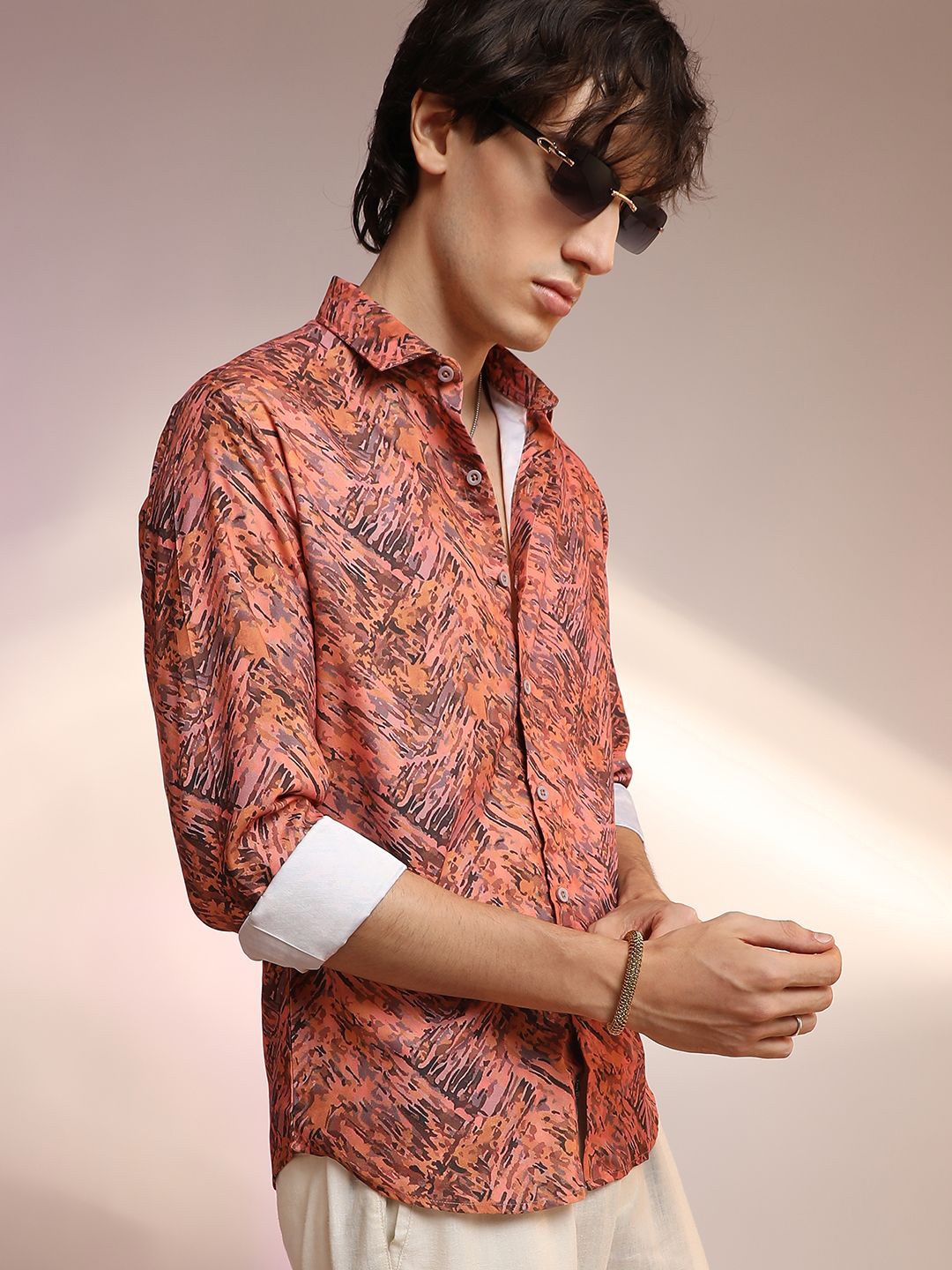 

Campus Sutra Men Comfort Spread Collar Abstract Printed Casual Shirt, Orange
