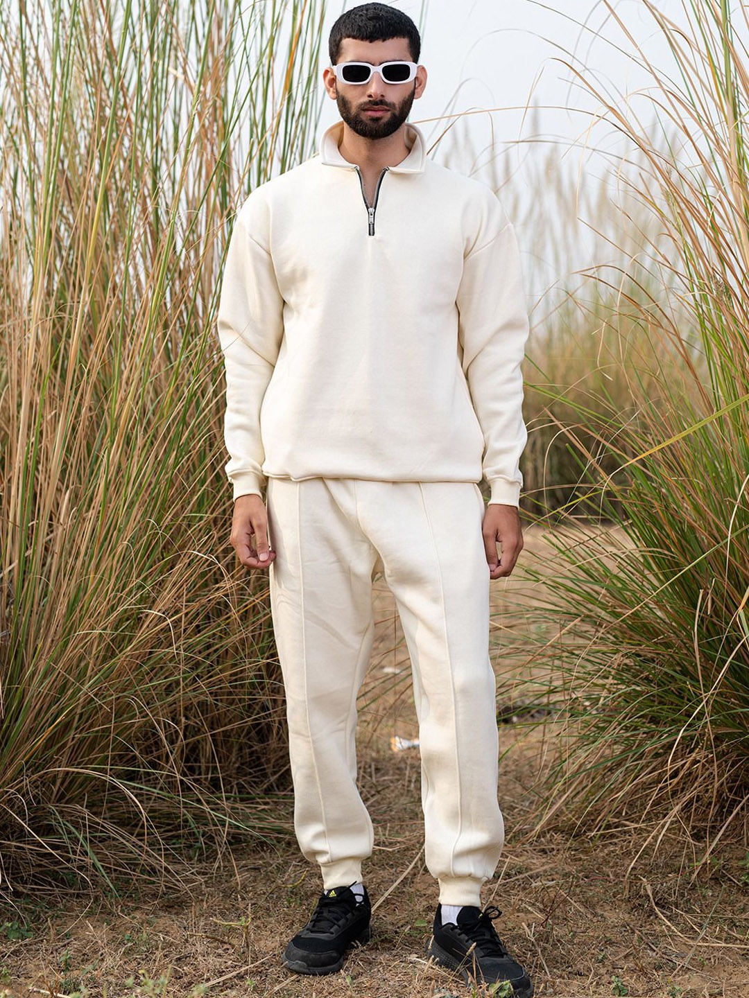 

Tistabene Sweatshirt With Joggers Co-Ords, Off white