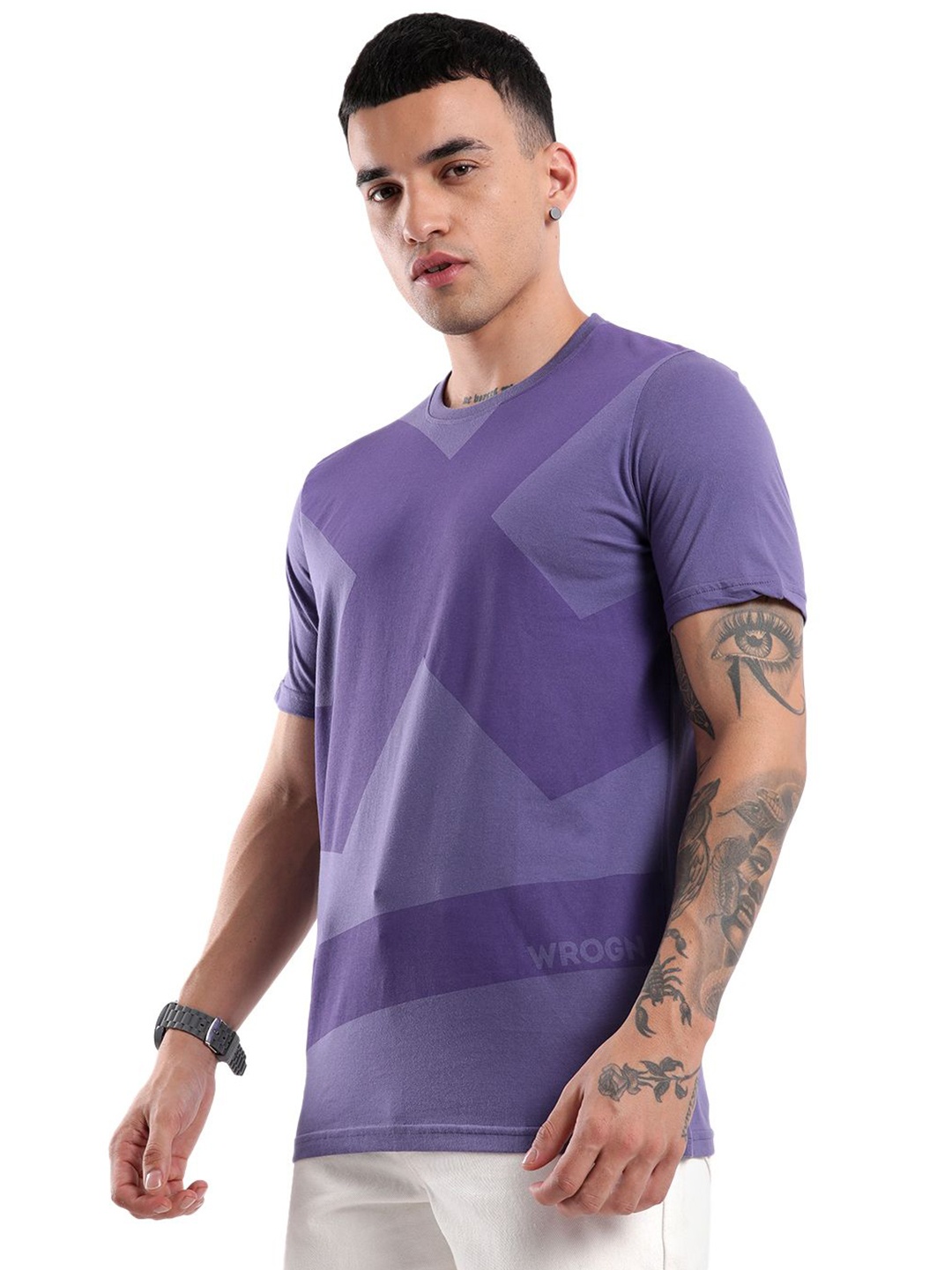 

WROGN Men Solid Round Neck Cotton T-shirt, Purple