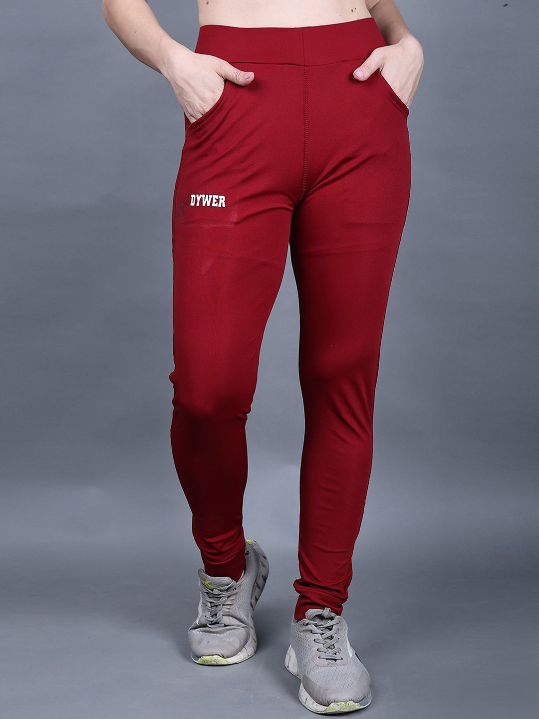 

DYWER Women Slim-Fit Ankle-Length Gym Tights, Maroon
