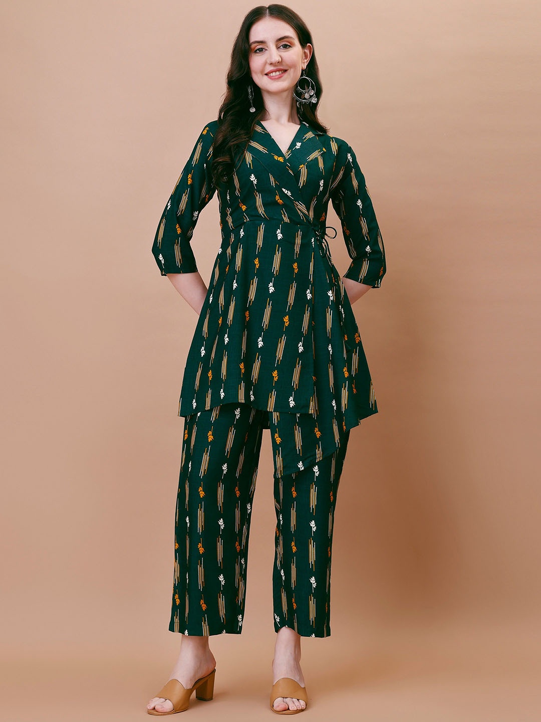 

KALINI Striped Shawl Collar Tunic With Trouser, Green