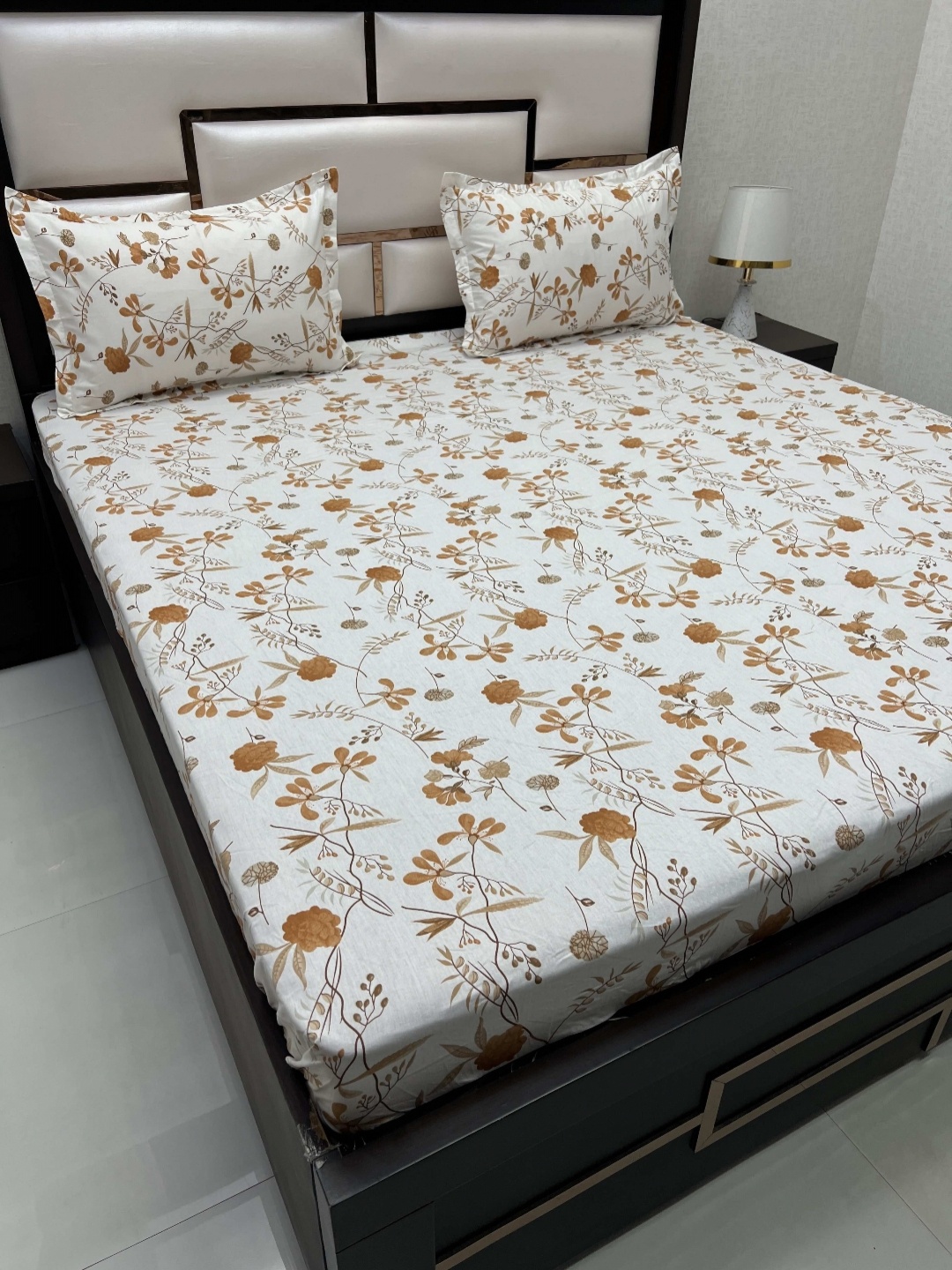 

Pure Decor Sapphire Orange Colored Floral Cotton 400TC King Bedsheet & 2 Pillow Covers