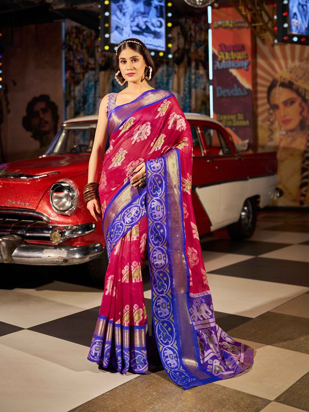 

Krimmple Woven Design Zari Saree, Pink