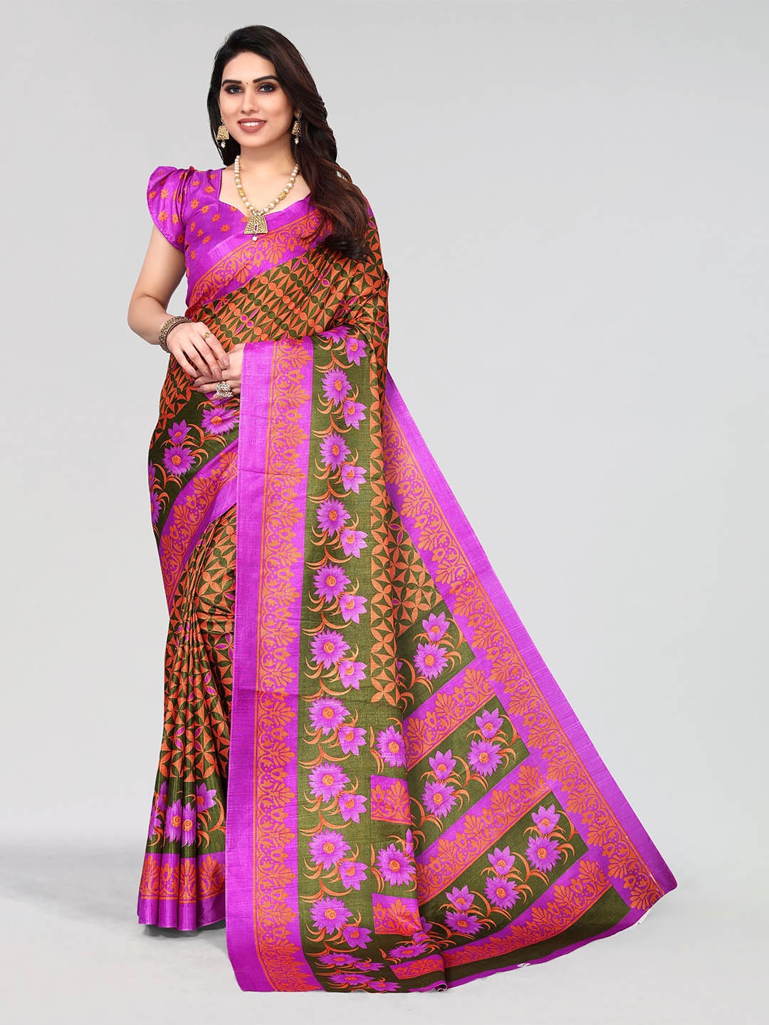 

VIRICA Floral Printed Saree, Pink