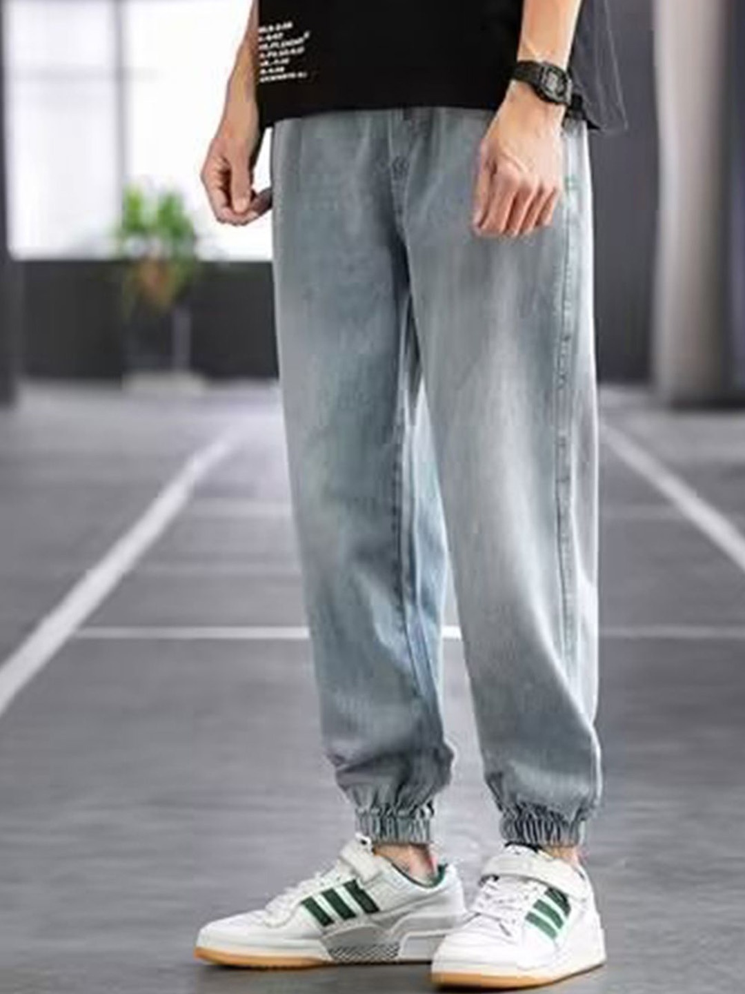 

HERE&NOW Men Low Distress Heavy Fade Jeans, Blue