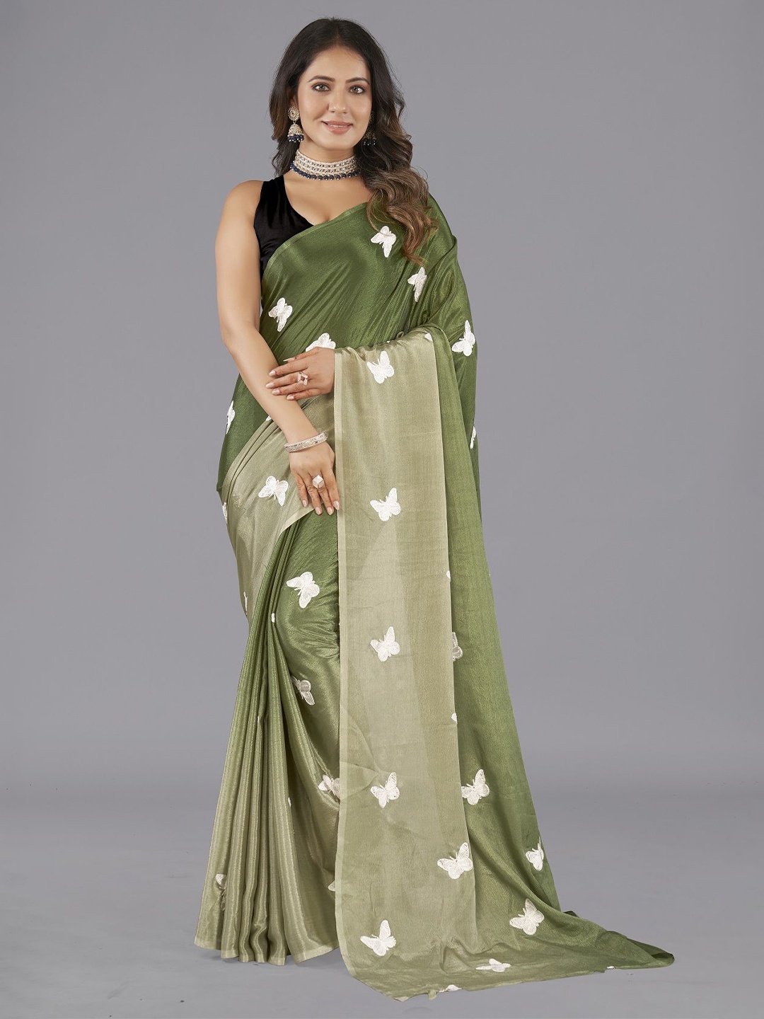 

LADY SHOPI Ombre Embroidered Pure Chiffon No Border Saree, Green