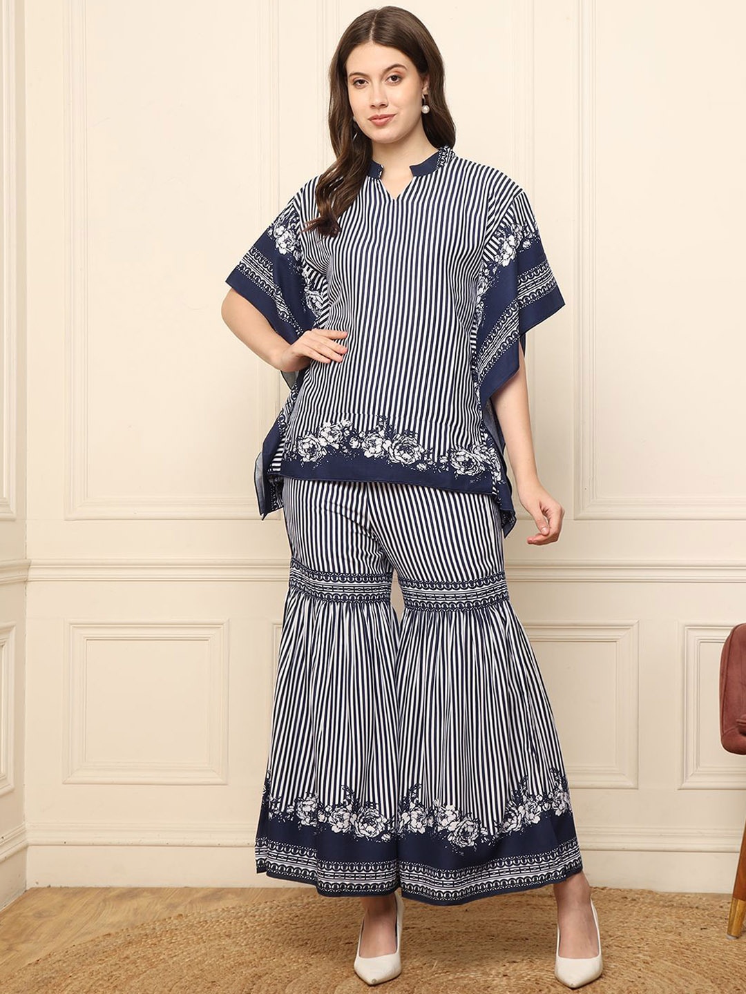 

DEEBACO Striped Kaftan Top With Sharara, Blue