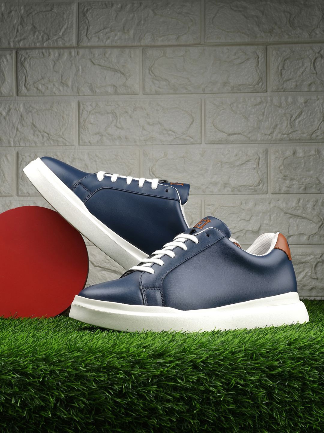 

Franco Leone Men Solid Round Toe Lightweight Sneakers, Blue