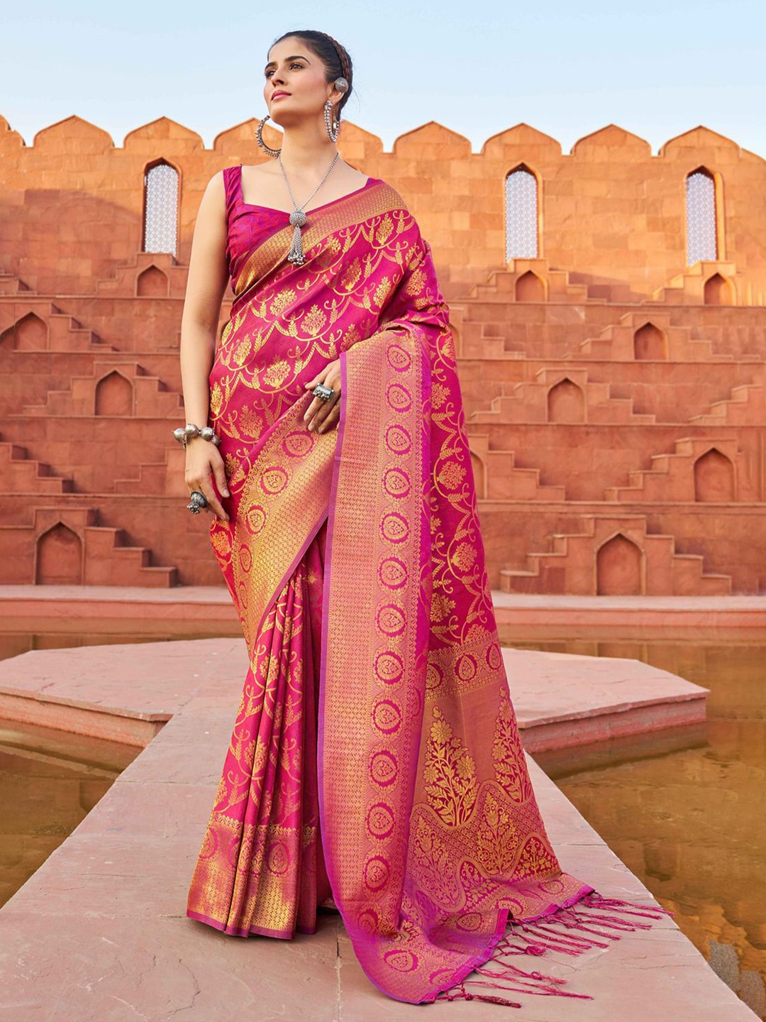 

Krimmple Woven Design Zari Saree, Pink