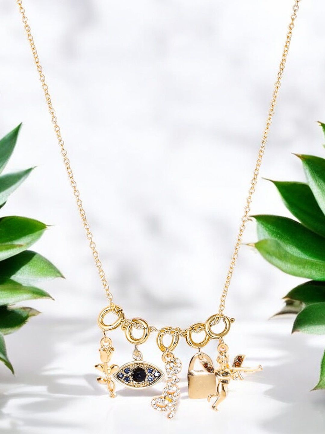 

DressBerry Set Of 5 Contemporary Pendants With Link Chain, Gold
