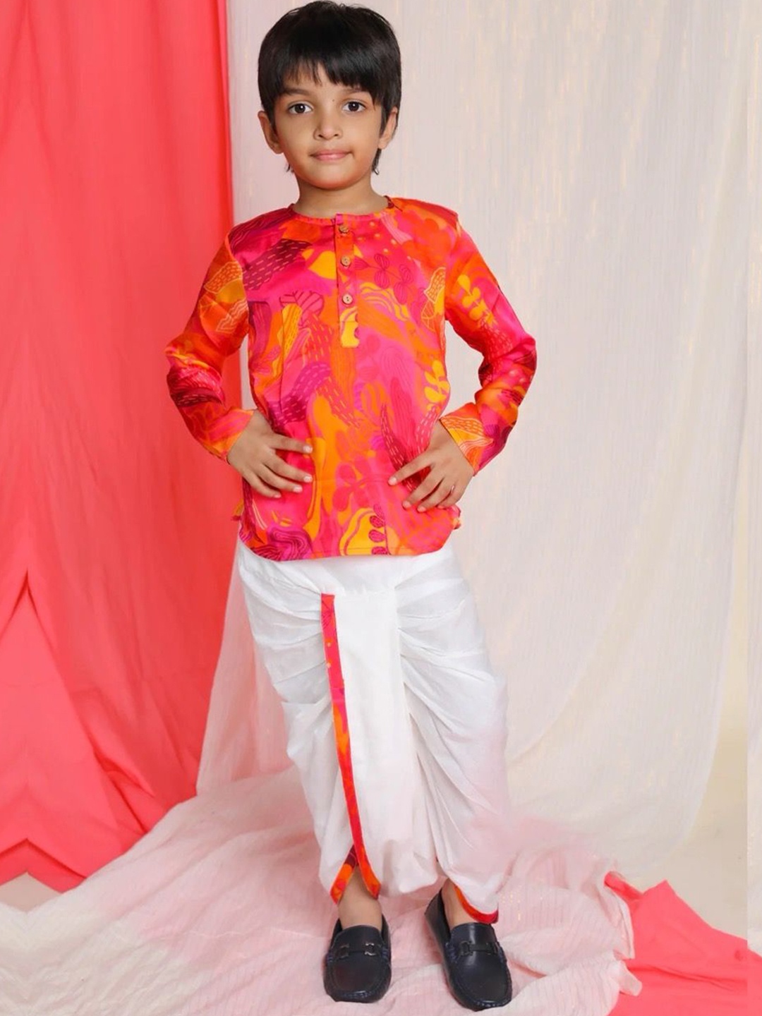 

Miko Lolo Palash Boys Printed Regular Straight Kurta with Dhoti Pants, Pink