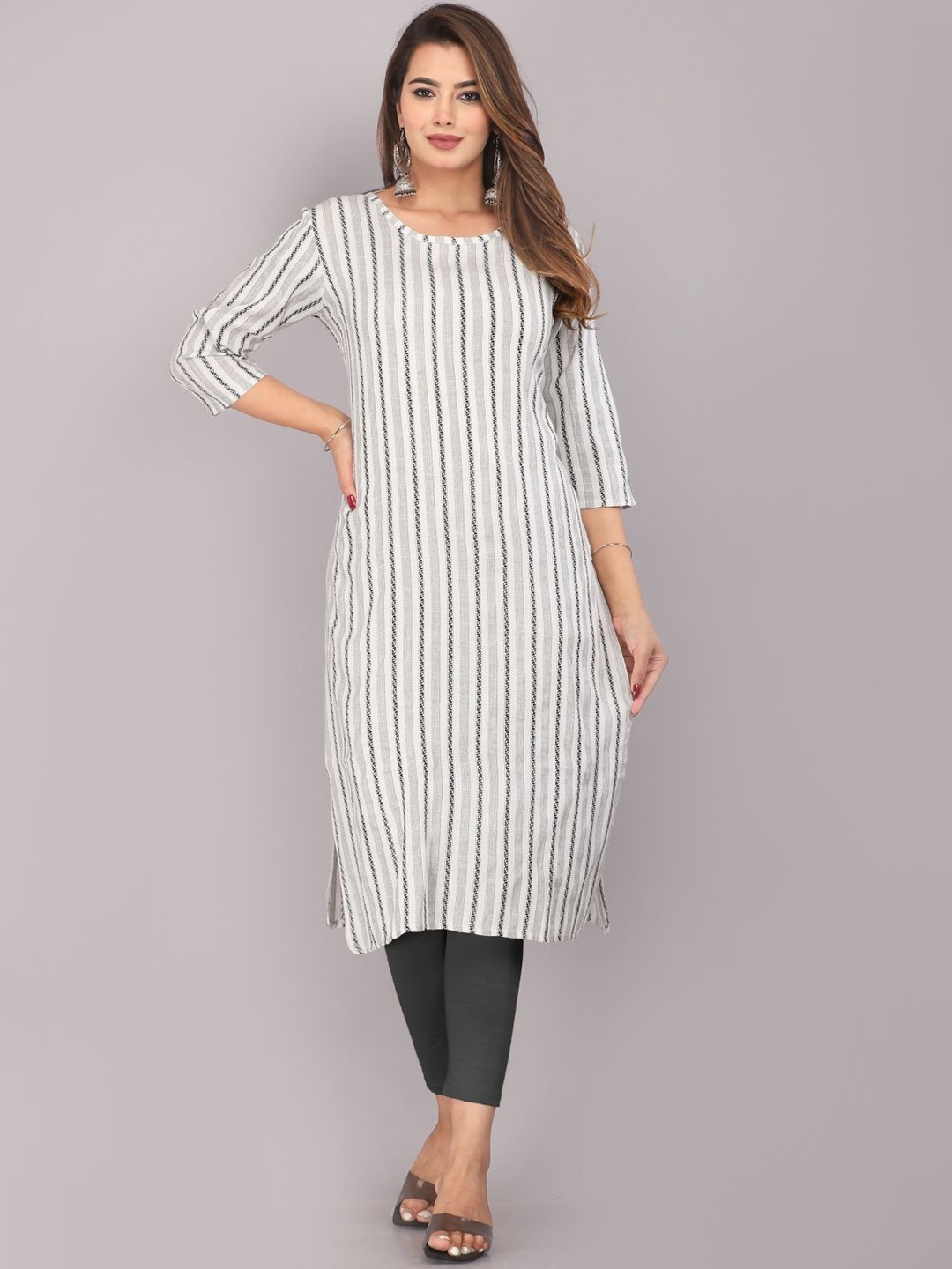 

Mehsoos Striped Round Neck Straight Kurta, Off white