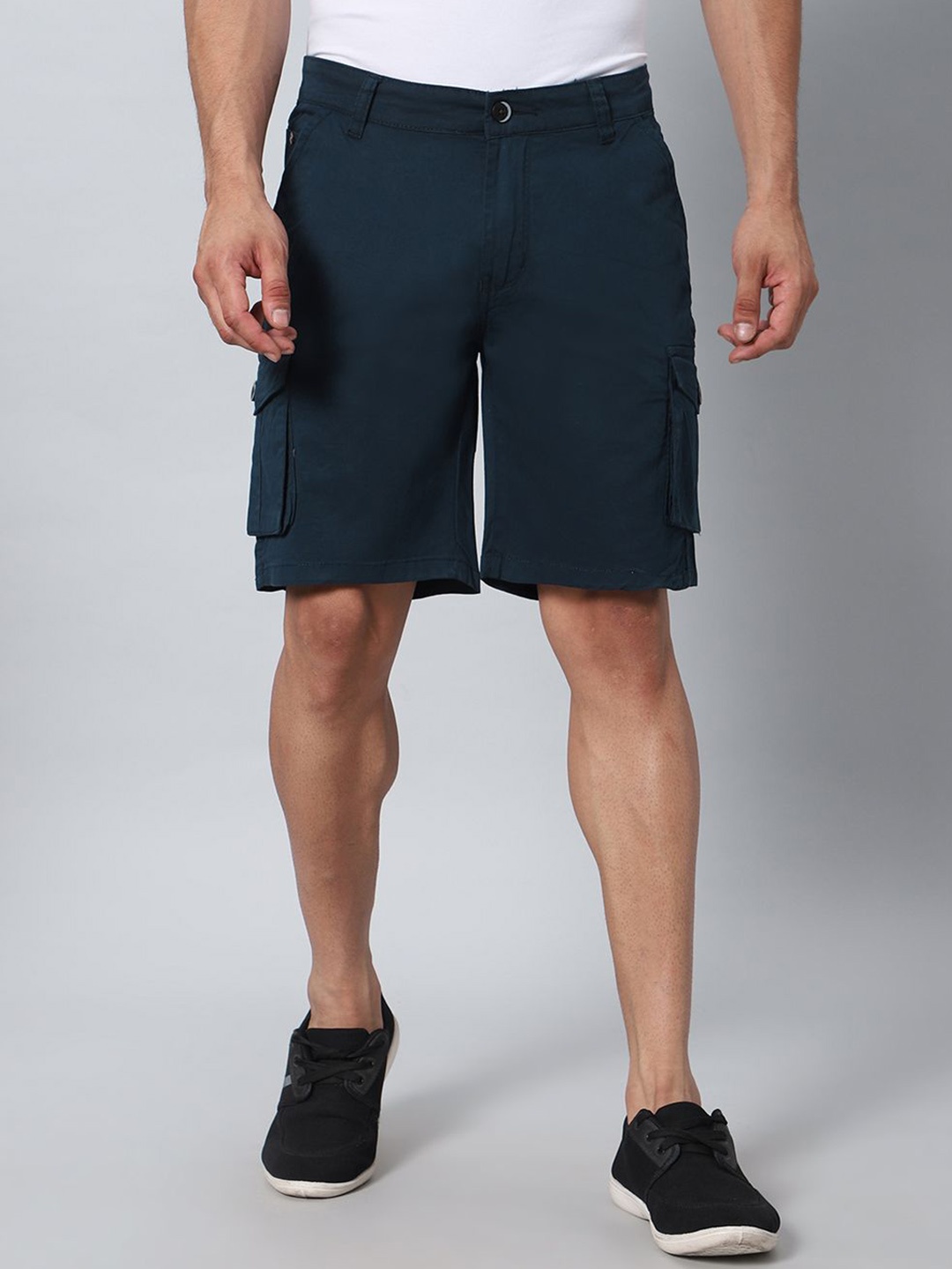 

Hence Men Slim Fit Low-Rise Cargo Shorts, Navy blue