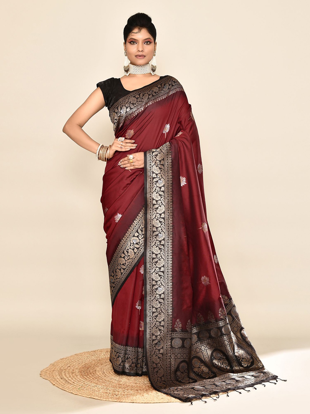 

elora Woven Design Zari Banarasi Saree, Maroon