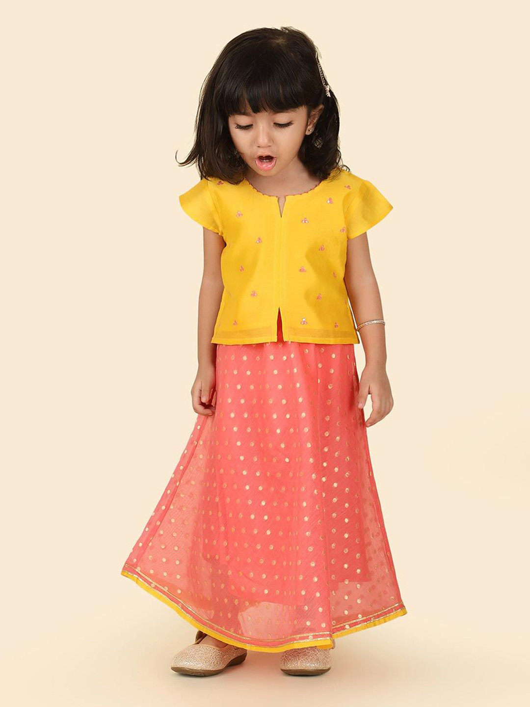 

Fabindia Girls Embellished Sequinned Cotton Silk Ready to Wear Lehenga & Choli, Pink