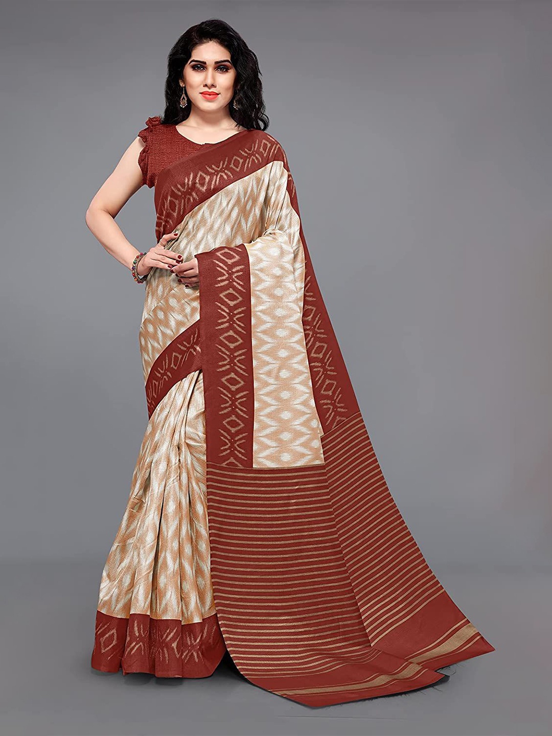 

VIRICA Geometric Printed Saree With Blouse Piece, Maroon