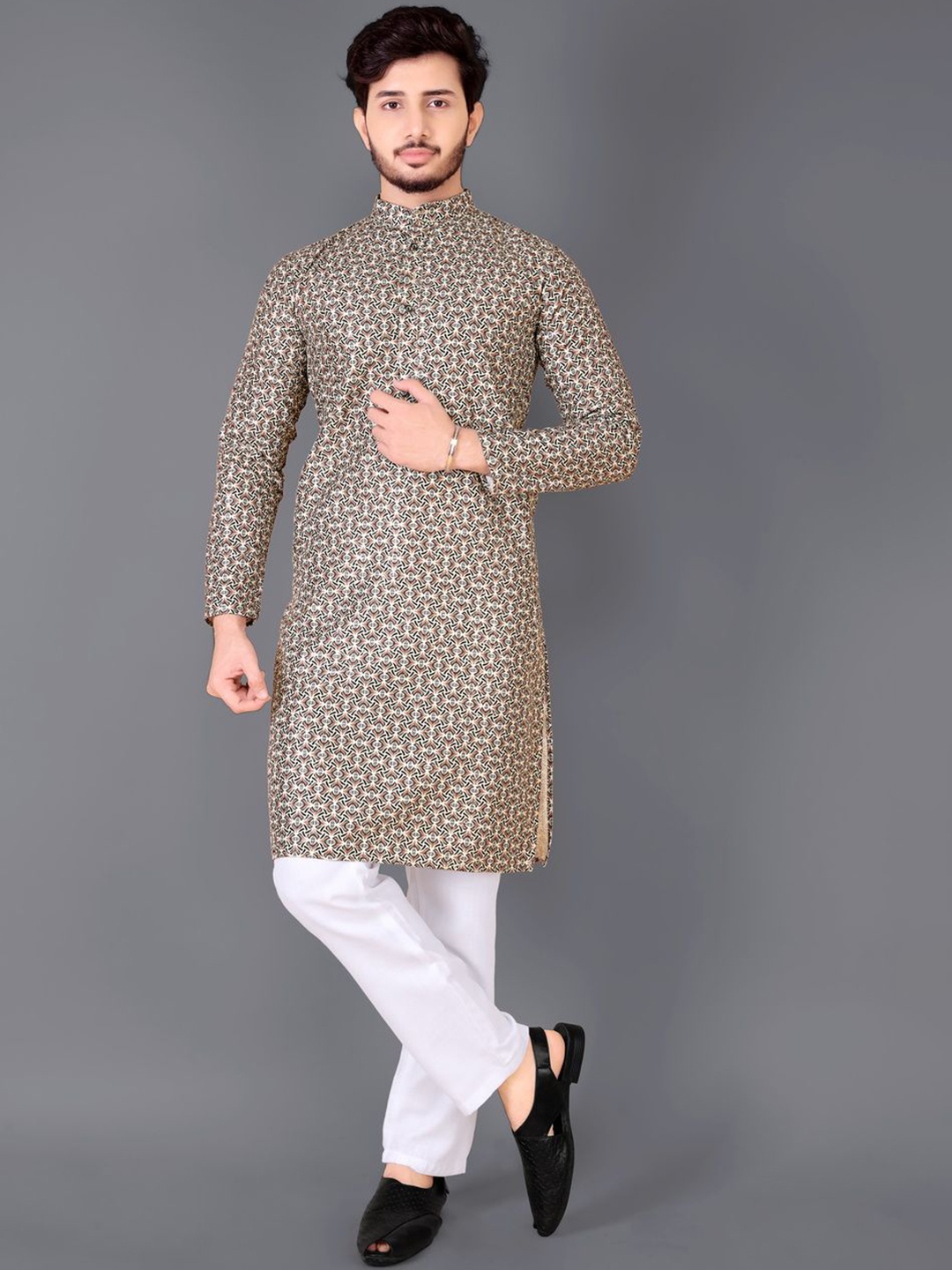 

CHARLOTTE GRACIOUS Floral Printed Mandarin Collar Straight Kurta, Brown